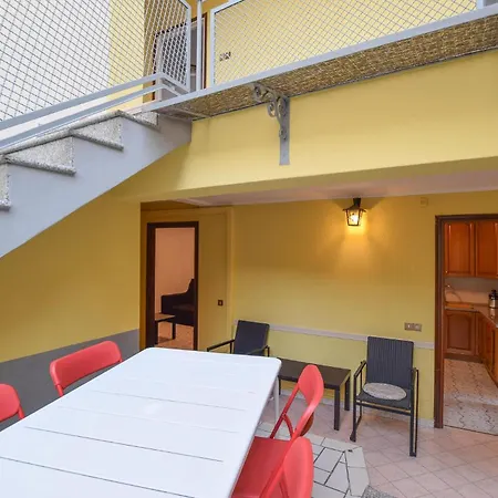 Сasa de vacaciones 2 Bedroom In *