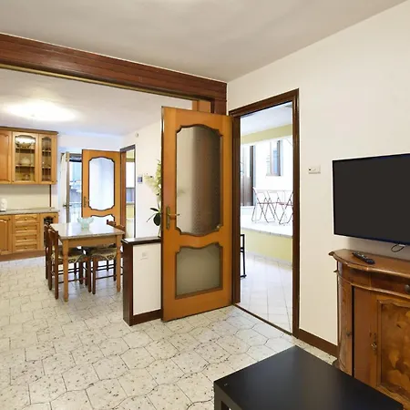 2 Bedroom In *