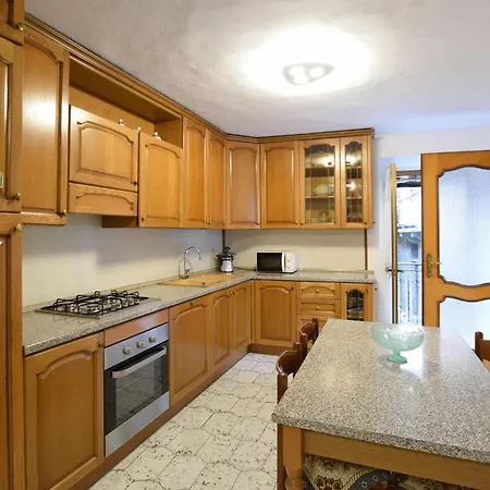 2 Bedroom In *